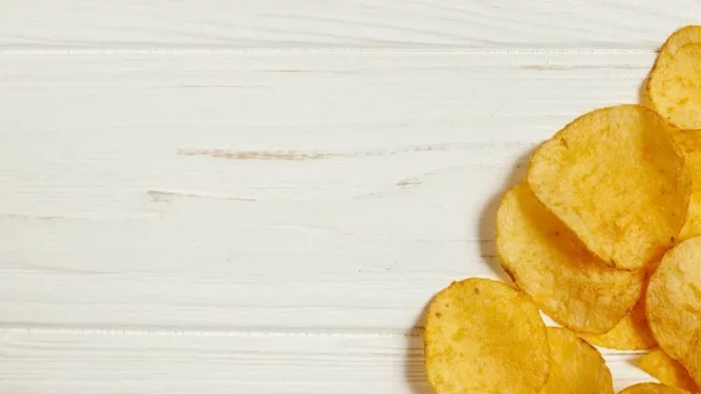Algumas batatas chips