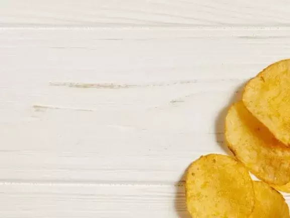 Algumas batatas chips